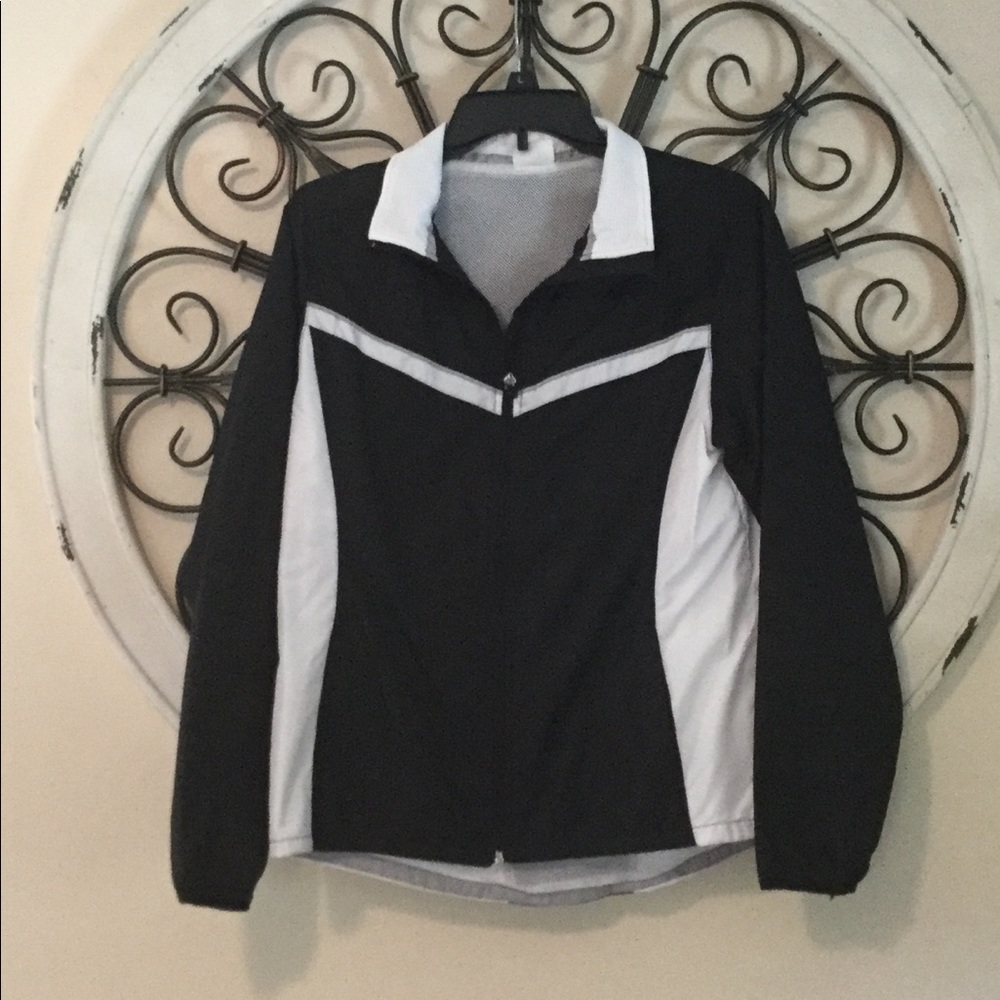 Danskin Lightweight Windbreaker
